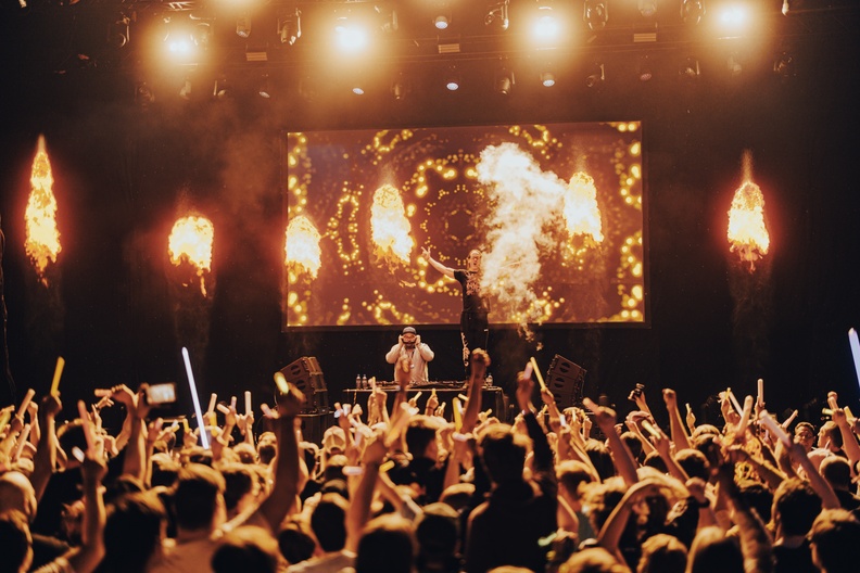 Date 20230408-_MGL7312 Time 23-41-10 Canon EOS R5 50 mm 1-250 sec at f - 1.2 Photo-StevenLopez IG-PewNor.JPG